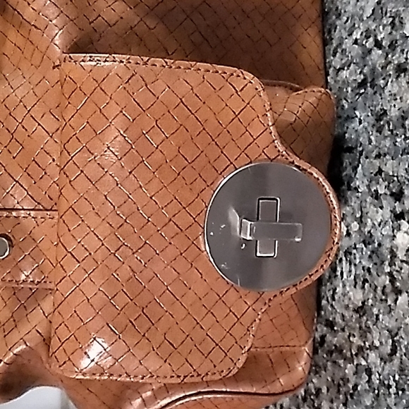 Worthington Brown Faux Leather Large Hand/Shoulder Bag. - Picture 4 of 15